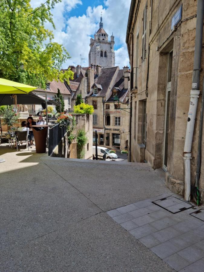 Kleines Appartement Im Zentrum Dole Exterior foto